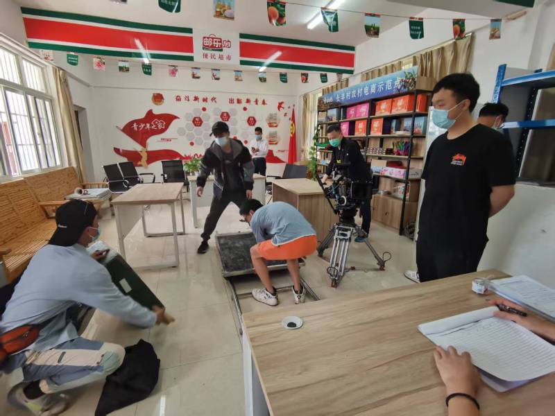 精河县广告片拍摄公司：极简主义践行者，少即是多的视觉哲学
